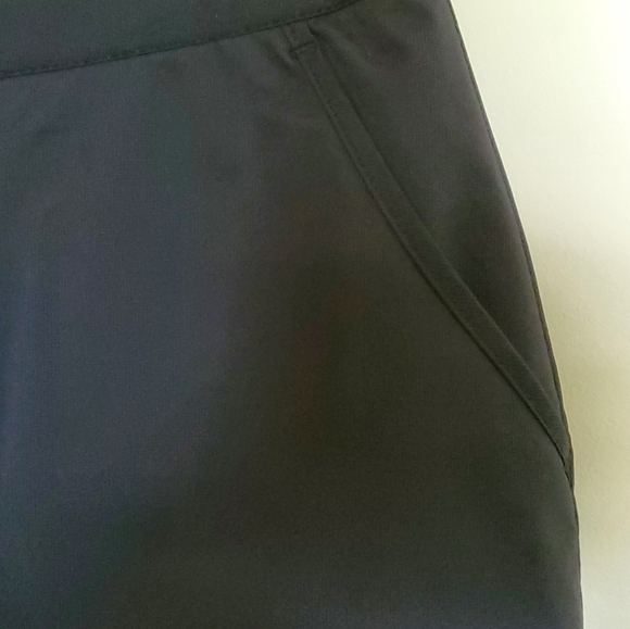 Avia Skort Black Medium - Picture 2 of 9